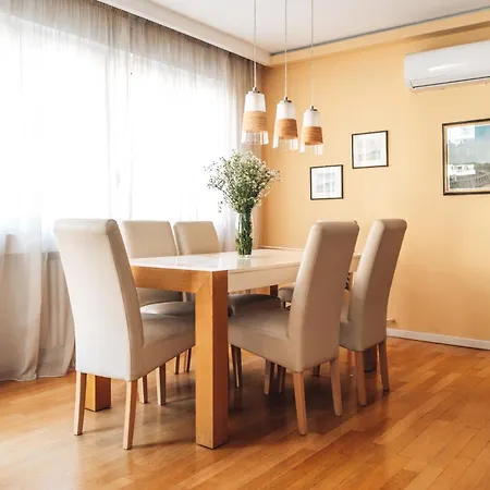 Apartment Crown Three Bedroom Belgrade