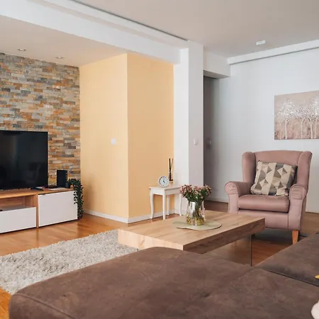 Crown Three Bedroom Apartment Belgrade