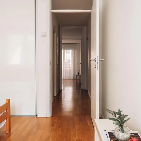 Crown Three Bedroom Apartment Belgrade