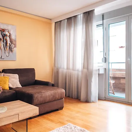 Crown Three Bedroom * 贝尔格莱德