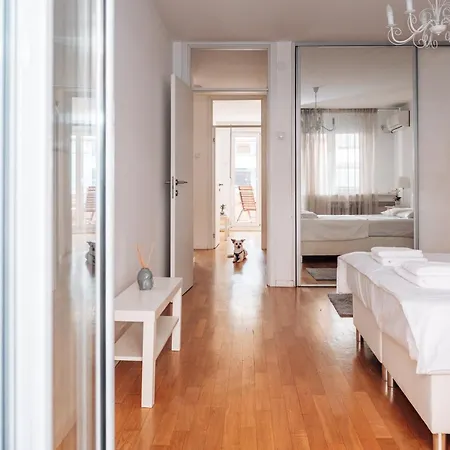 公寓 Crown Three Bedroom *